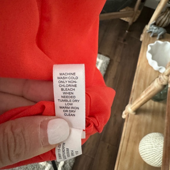 Banana republic - sleeveless blouse, size 8 - Picture 6 of 6